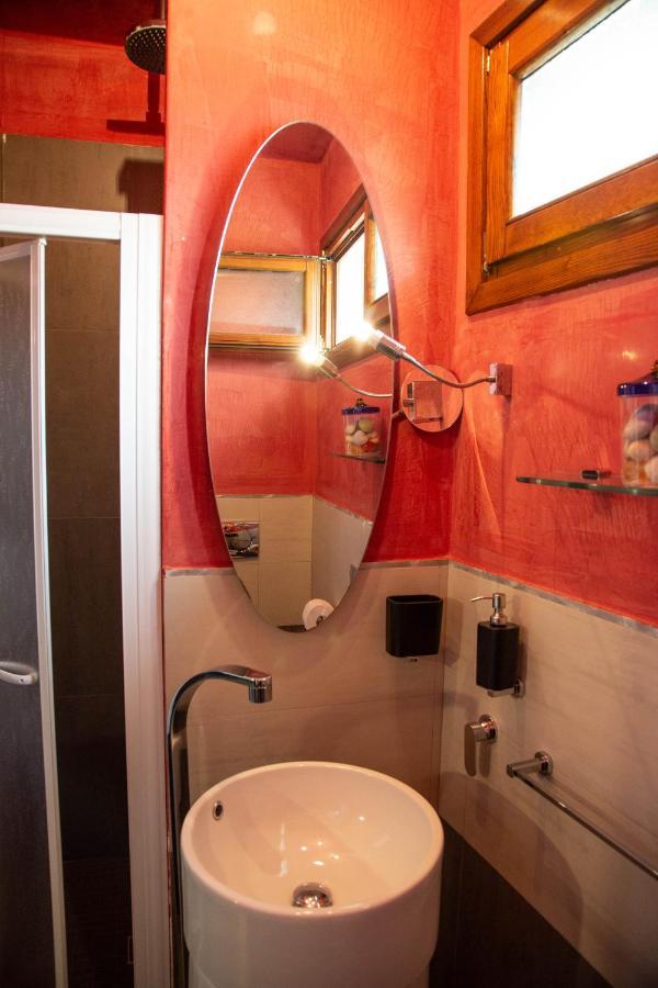 Casa Lorica Apartment Pieve a Nievole Luaran gambar